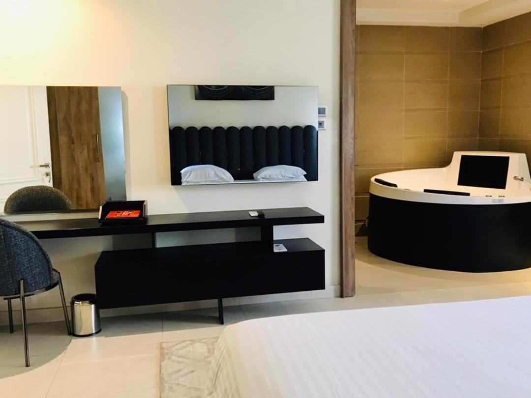 Summerset Continental Hotel Maitama By T E L E Hospitality 아부자 외부 사진