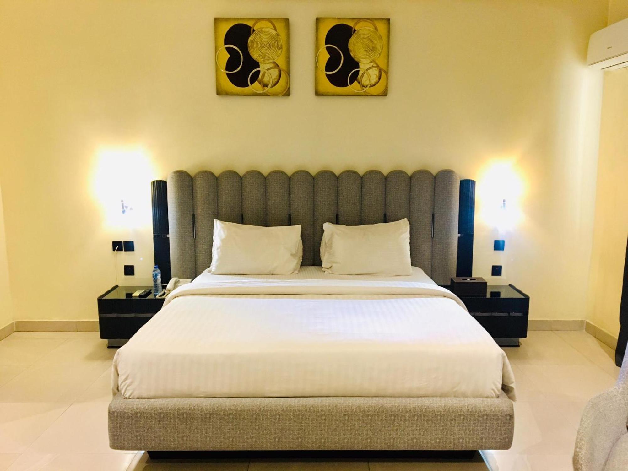 Summerset Continental Hotel Maitama By T E L E Hospitality 아부자 외부 사진