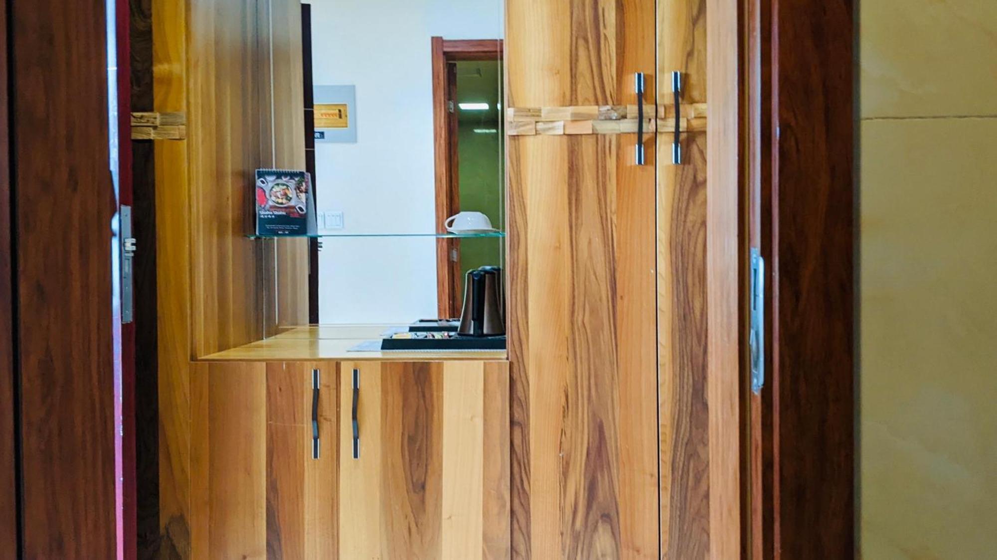 Summerset Continental Hotel Maitama By T E L E Hospitality 아부자 외부 사진